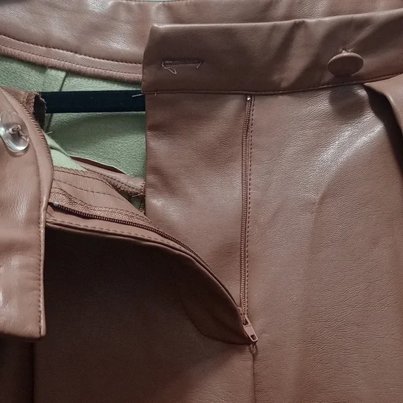 Spring Color Forever 21 Beige Faux Leather Trousers, With Zippper & Pockets New - Picture 12 of 12